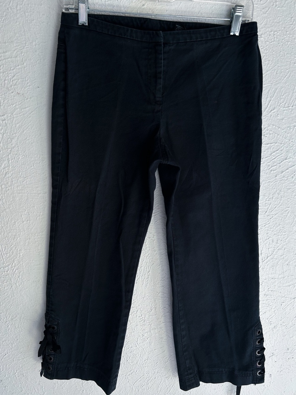 Express Y2K Vintage Low Rise Lace-Up Capri Pants Black Sz 3/4